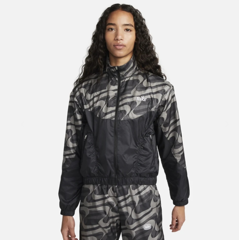 Nike Sportswear Women Jacket